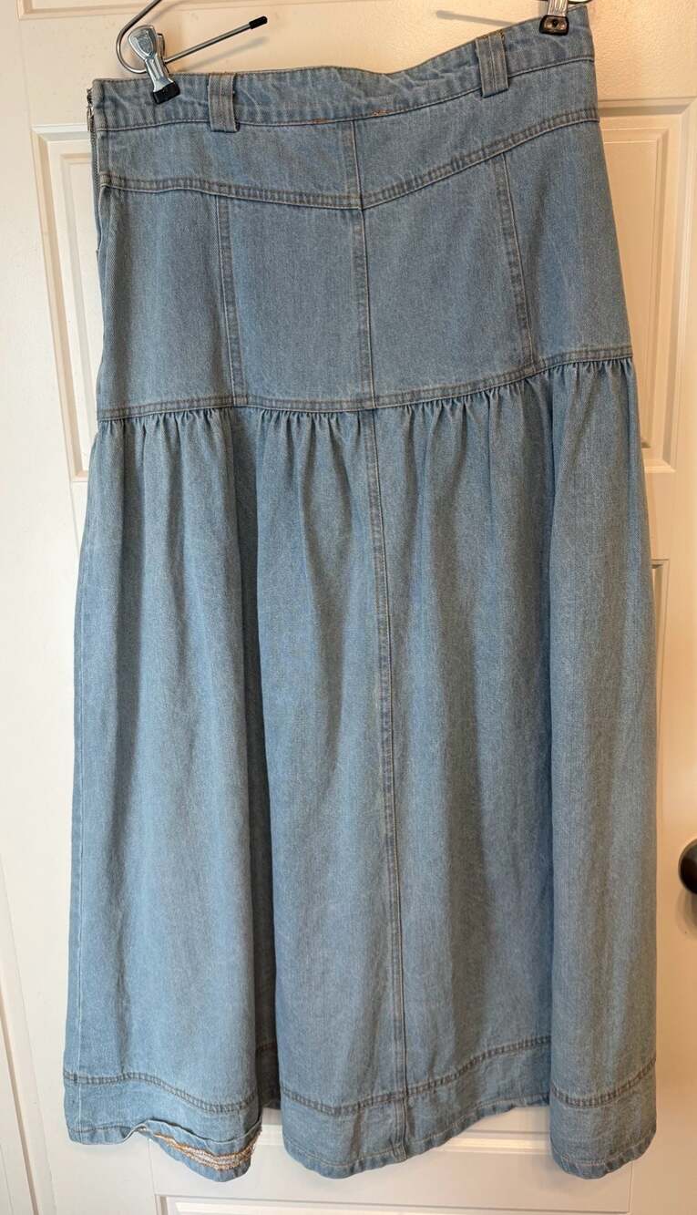 Moon River Light Wash Button-Down Tiered boho/western Denim Midi Skirt Size M - Picture 5 of 10